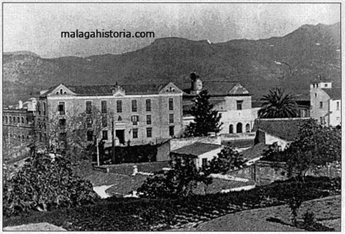 Cuartel de Capuchinos y Casa del Rayo entre huertas (1905)