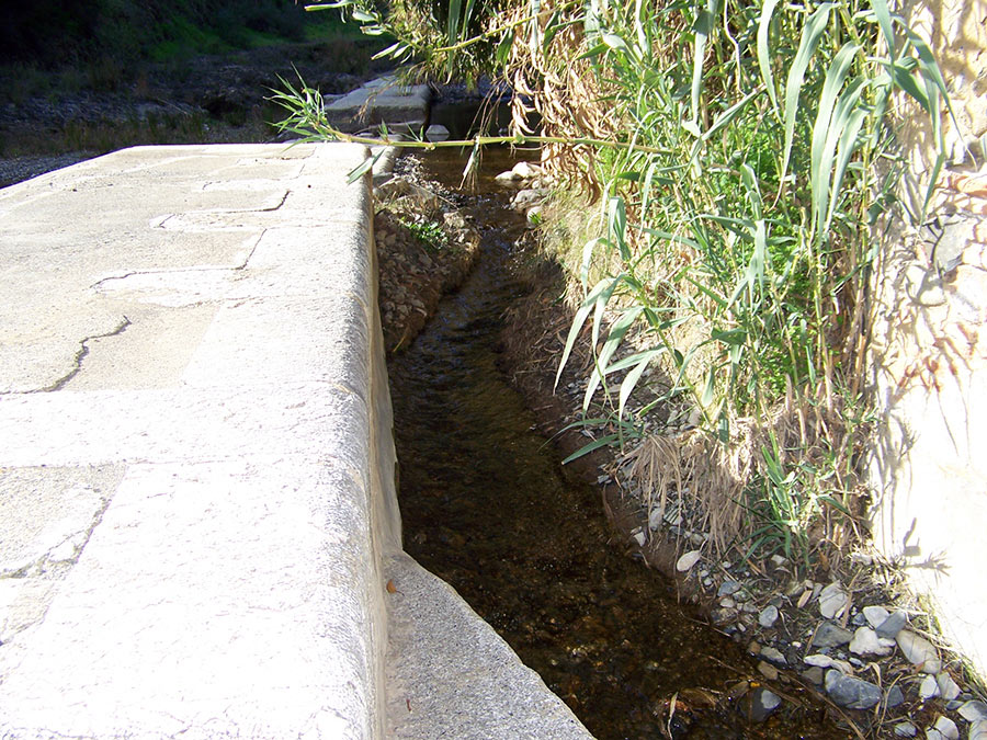 Azud de captación del acueducto de San Telmo